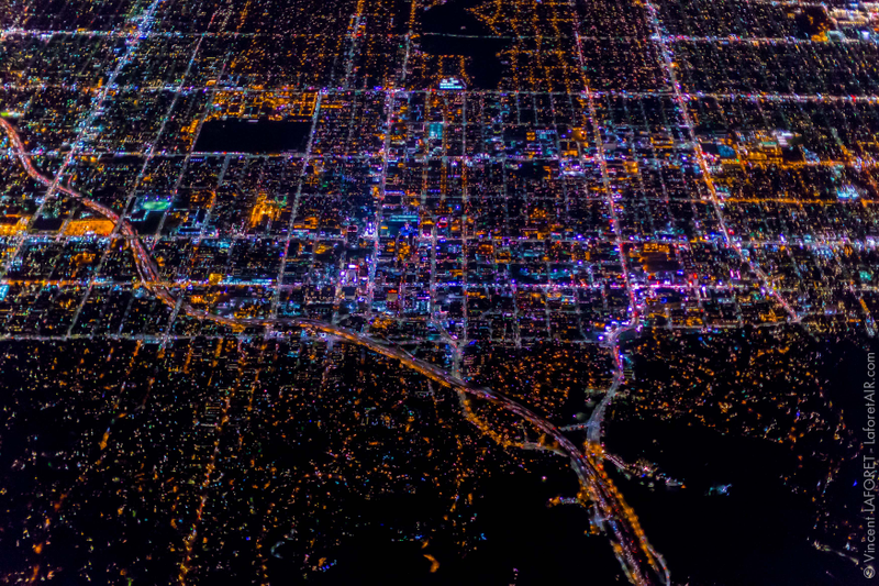 Illustration for article titled Spectacular aerial photos of Los Angeles shows it like you never seen it